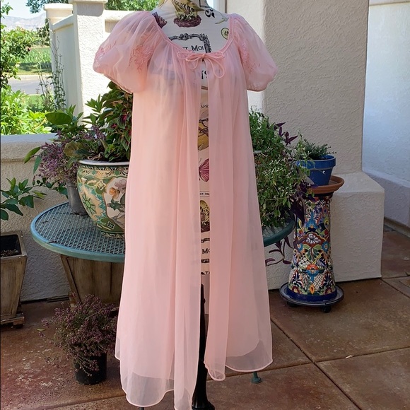 Other - 1970’s Pink Poly Dressing Robe